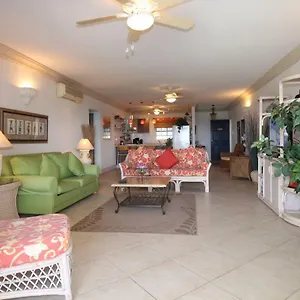 Apartment Beachfront In St. Lawrence Gap - Close To Your Every Need, Christ Church